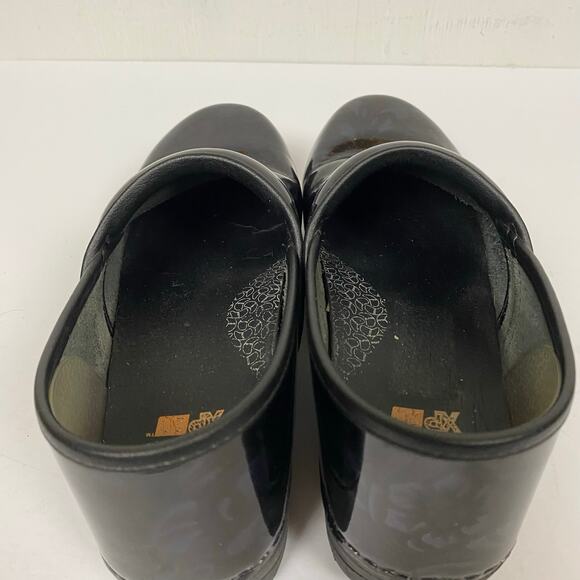 Dankso XP 20 Black Blue Floral Patent Leather Professional Slip On Clogs Size 10 - Picture 8 of 12